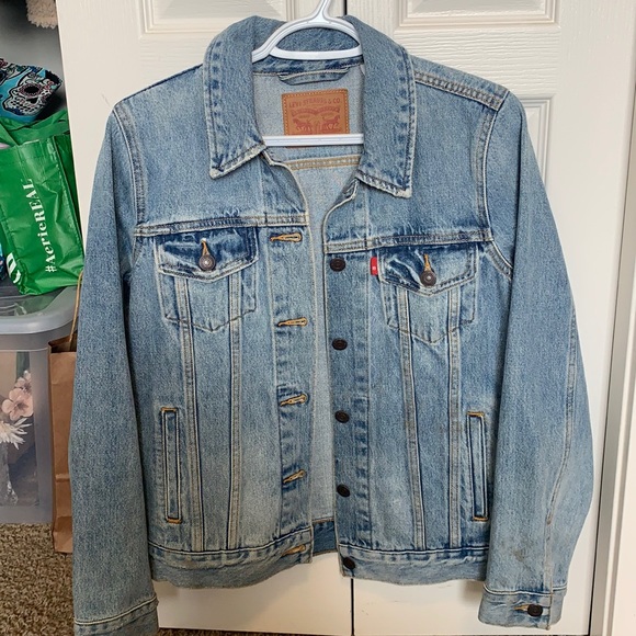 Levi’s jean jacket - Picture 1 of 2